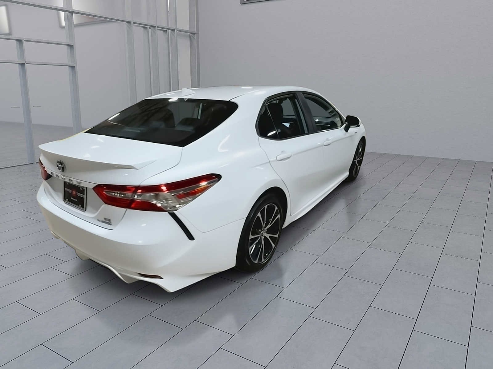 Thumbnail: 2020 Toyota Camry - 8