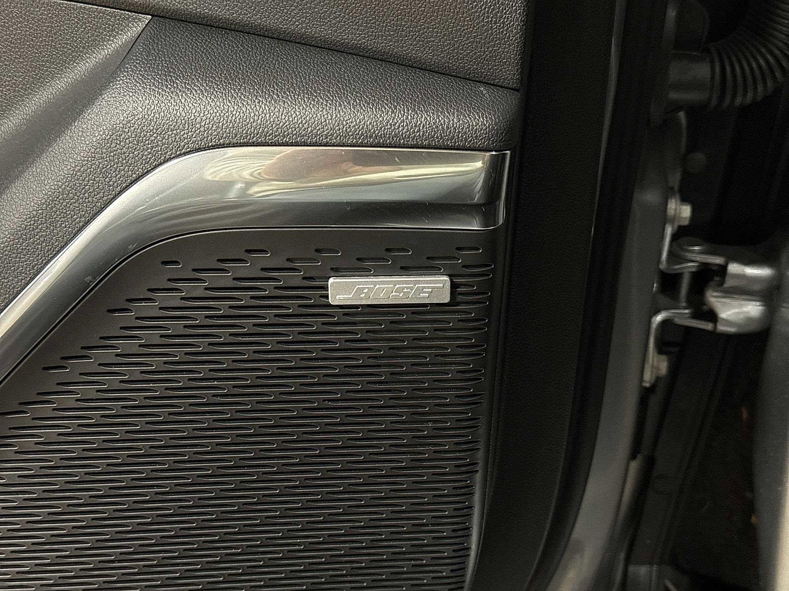 Thumbnail: 2025 GMC Acadia - 31