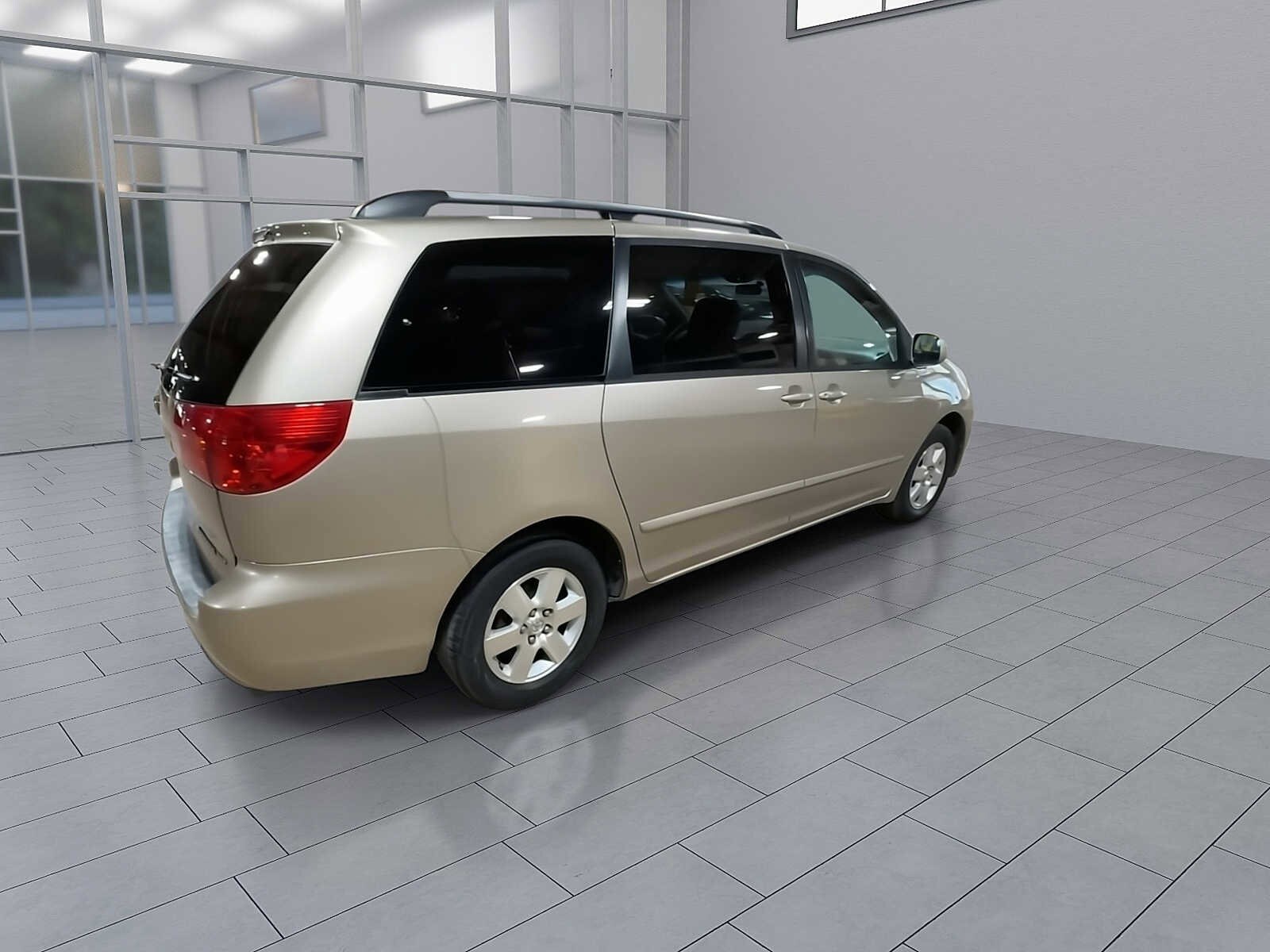 Thumbnail: 2007 Toyota Sienna - 8