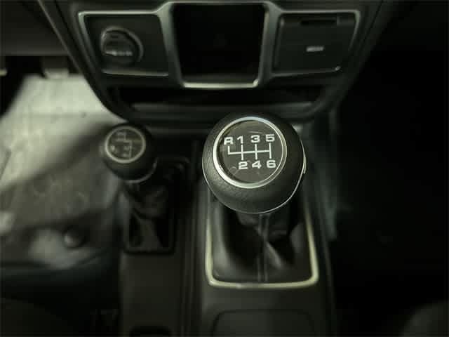2024 Jeep Wrangler Sport 27