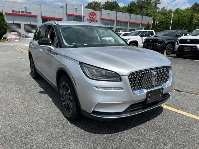 Thumbnail: 2020 Lincoln Corsair - 3