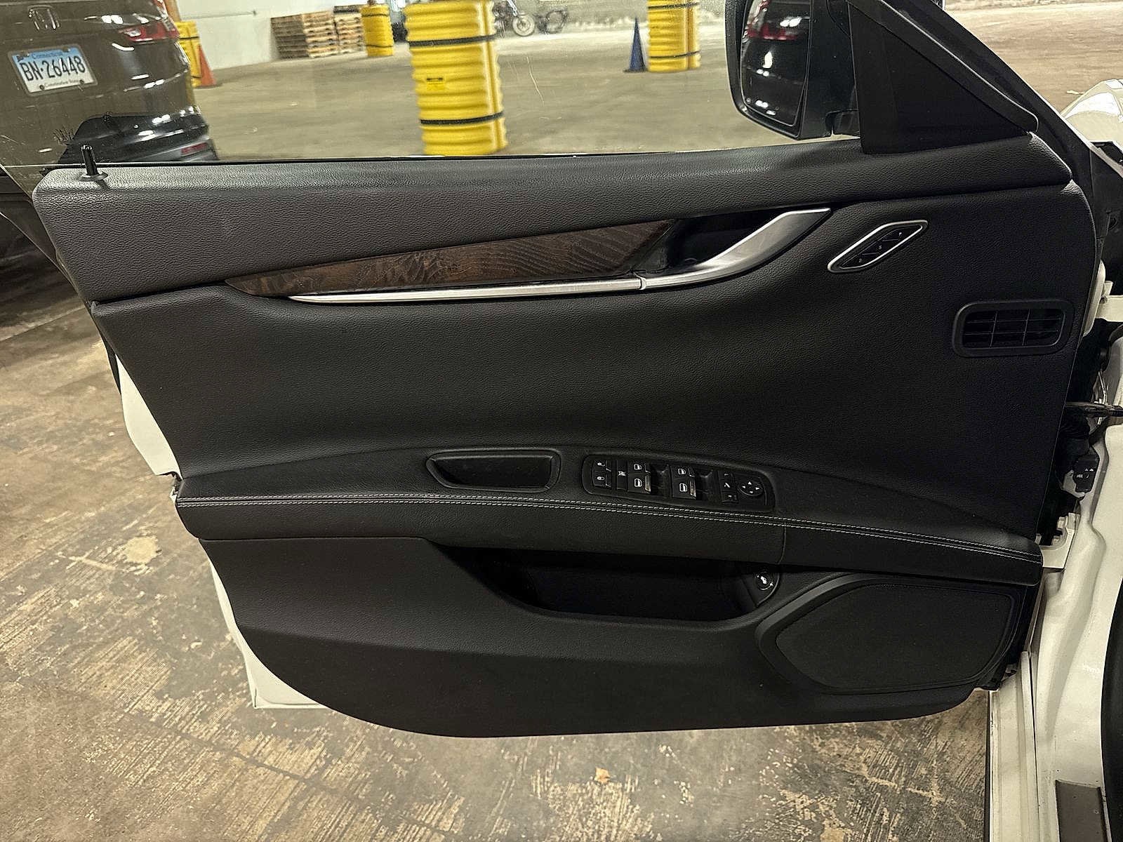 Thumbnail: 2015 Maserati Ghibli - 30