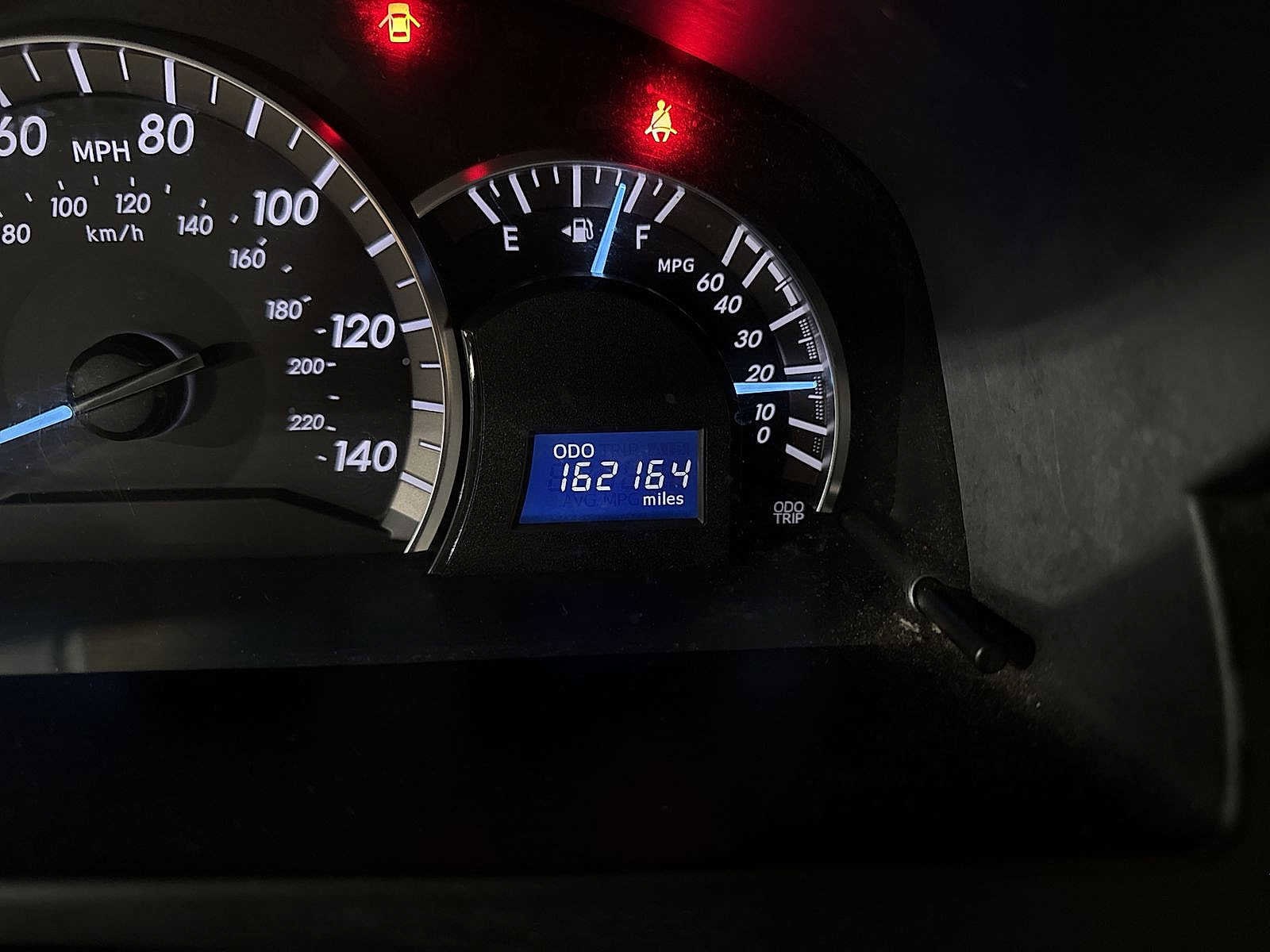 Thumbnail: 2012 Toyota Camry - 18