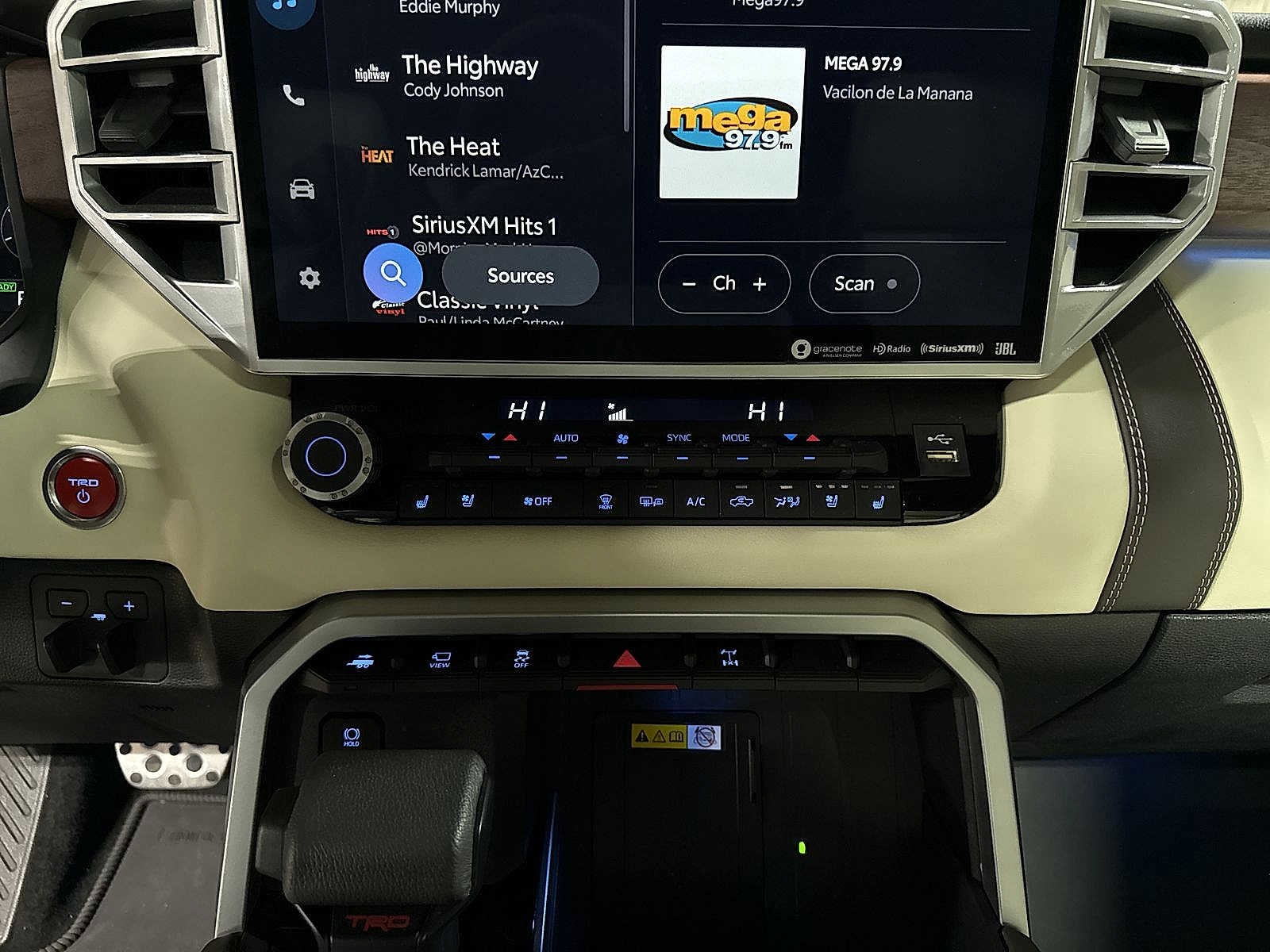 Thumbnail: 2023 Toyota Tundra - 21