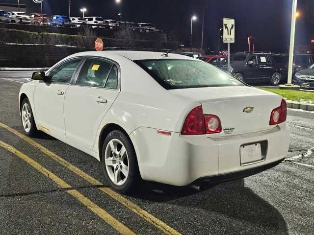 Thumbnail: 2010 Chevrolet Malibu - 6