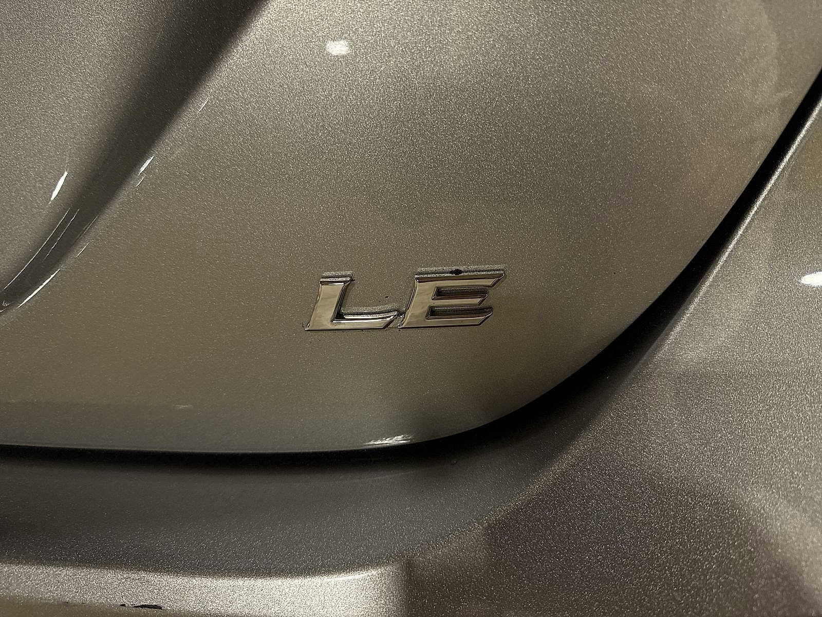 Thumbnail: 2021 Toyota Camry - 25