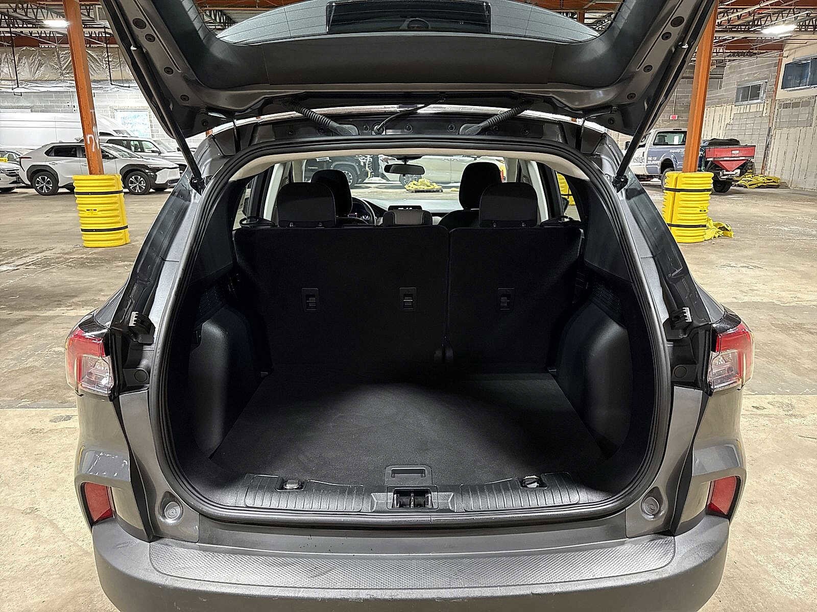 Thumbnail: 2022 Ford Escape - 11