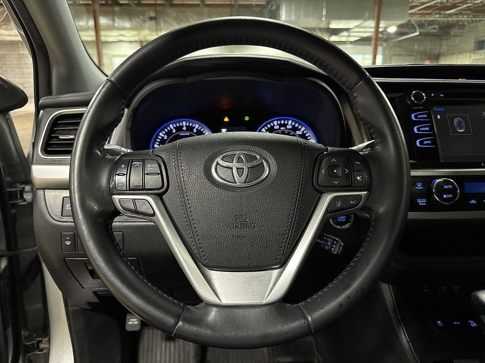 Thumbnail: 2019 Toyota Highlander - 19