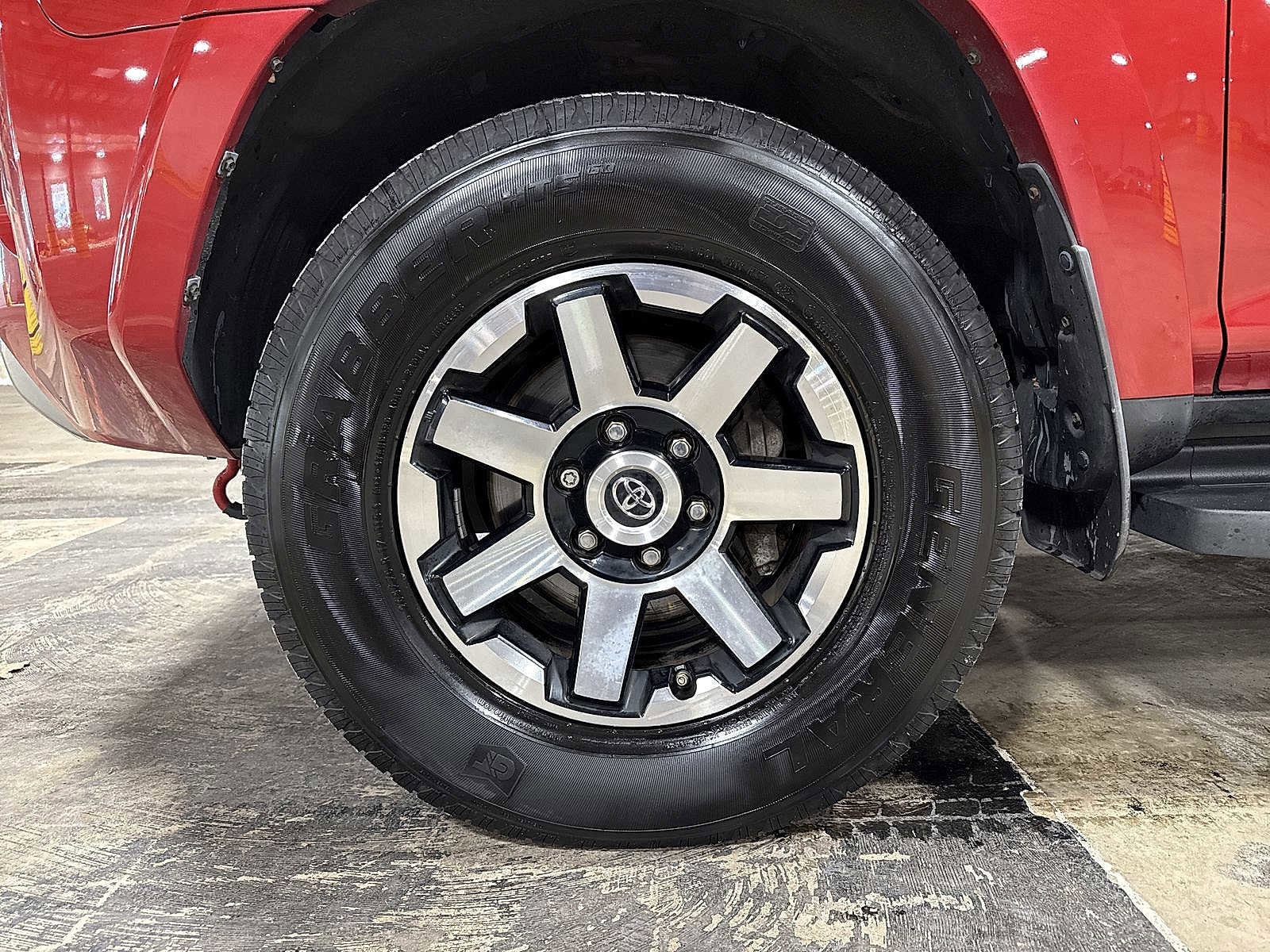 Thumbnail: 2020 Toyota 4Runner - 10