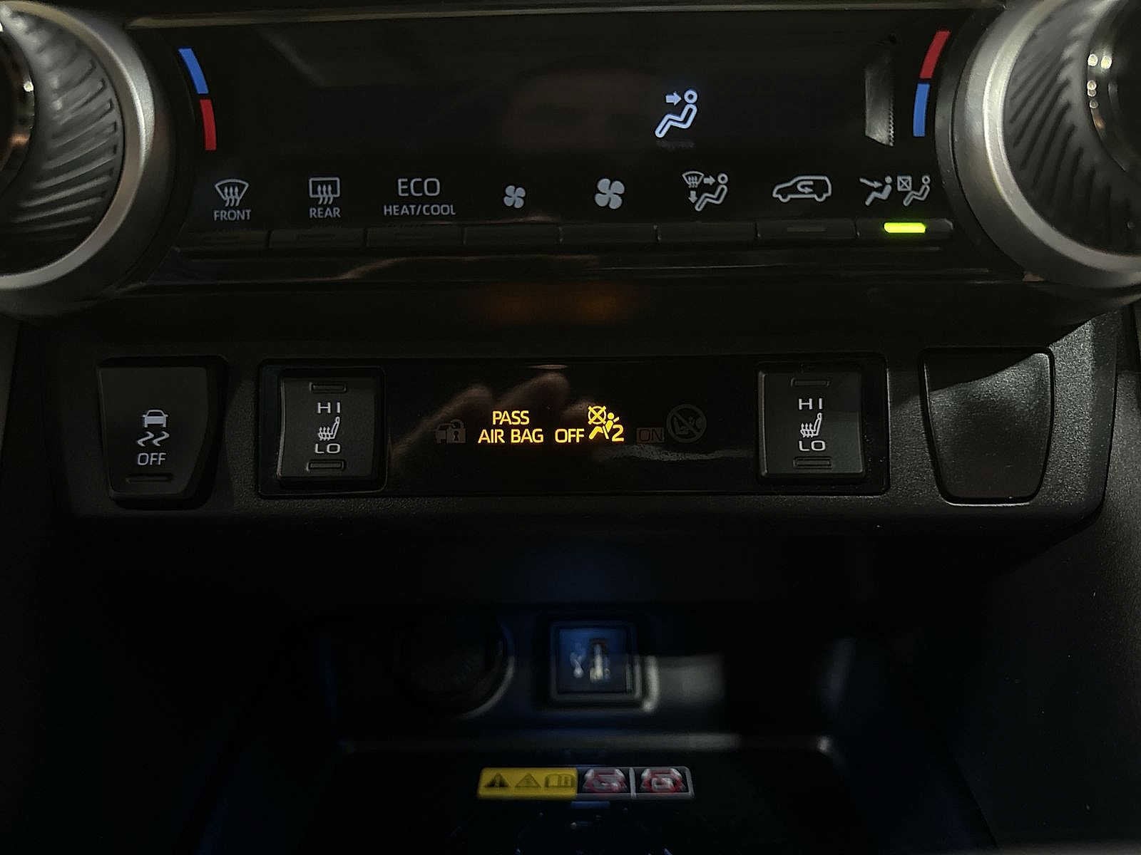 Thumbnail: 2024 Toyota RAV4 - 34