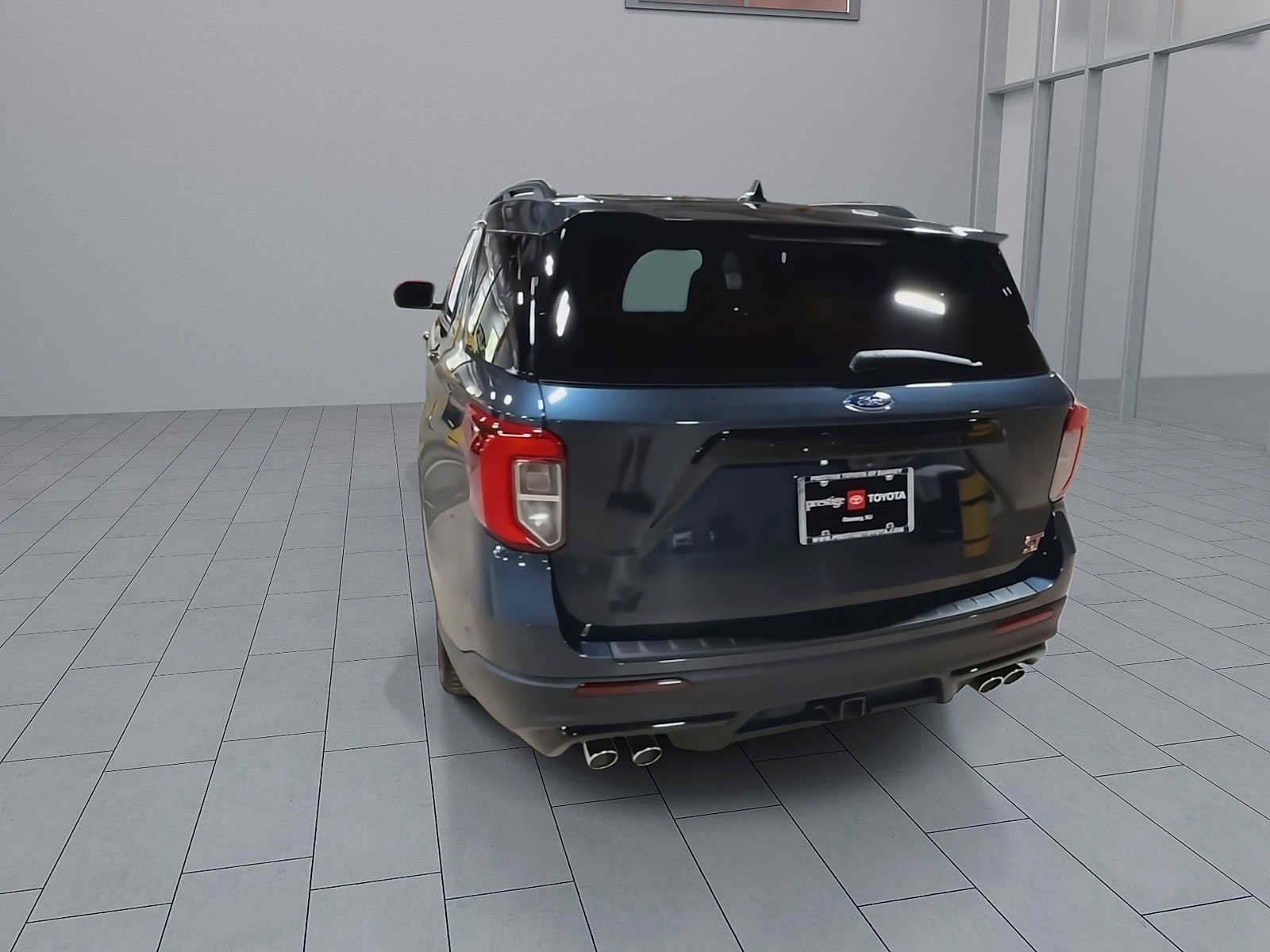 Thumbnail: 2022 Ford Explorer - 7