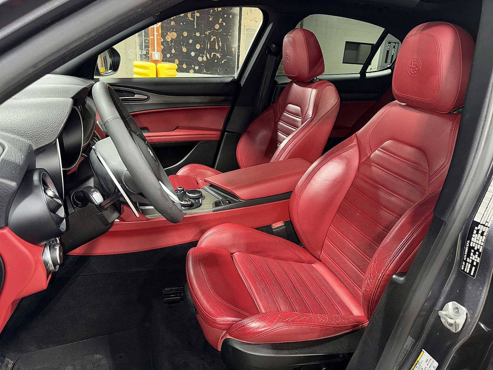 Thumbnail: 2018 Alfa Romeo Stelvio - 15