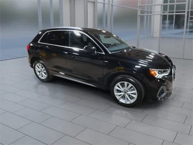 2024 Audi Q3 Premium S line photo 2
