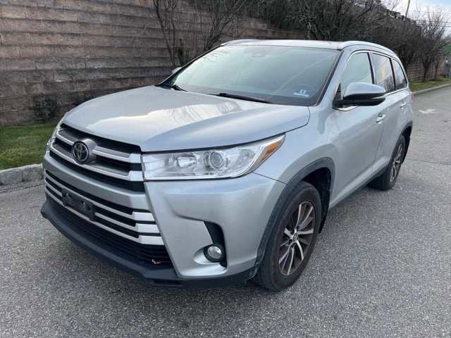 Thumbnail: 2019 Toyota Highlander - 1