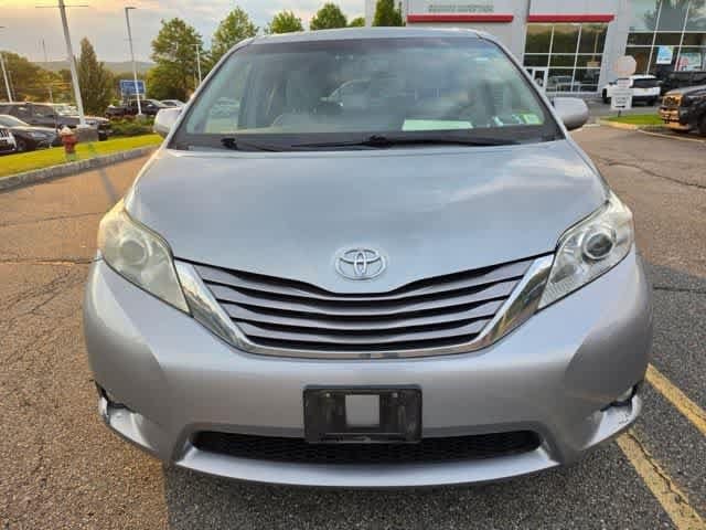 Thumbnail: 2015 Toyota Sienna - 2