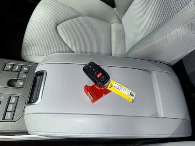 Thumbnail: 2024 Toyota Highlander - 32