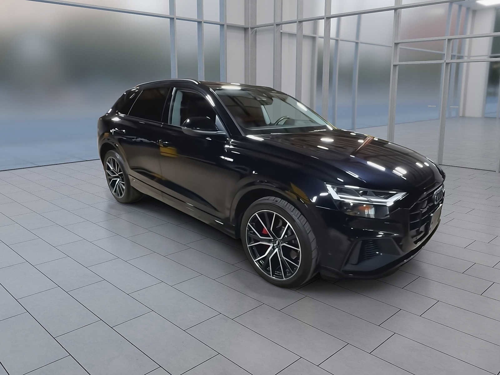 Thumbnail: 2020 Audi Q8 - 2