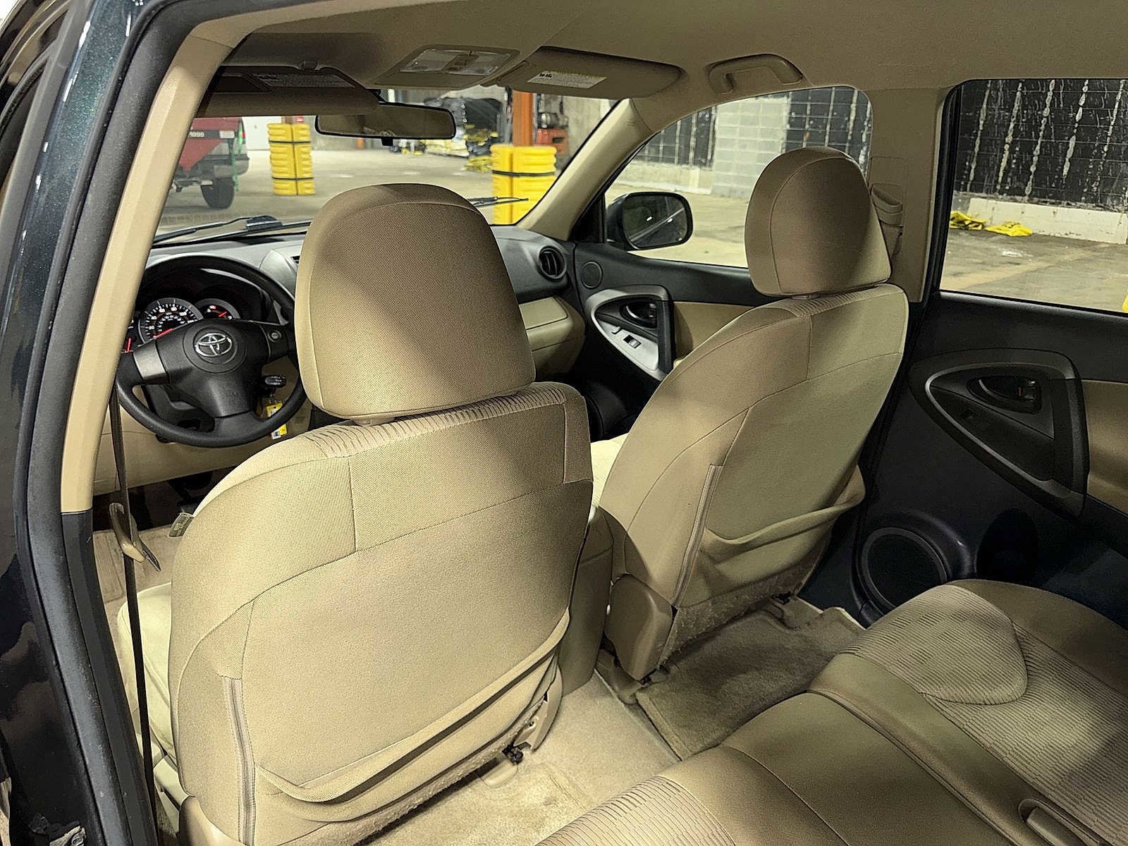 Thumbnail: 2011 Toyota RAV4 - 25