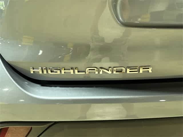 Thumbnail: 2023 Toyota Highlander - 27