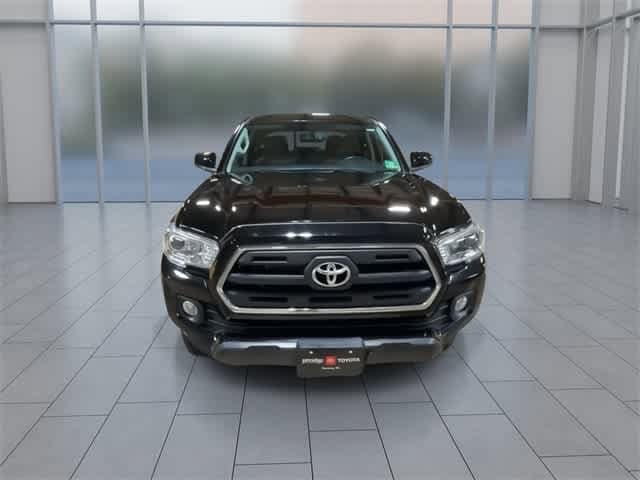 2017 Toyota Tacoma SR5 3