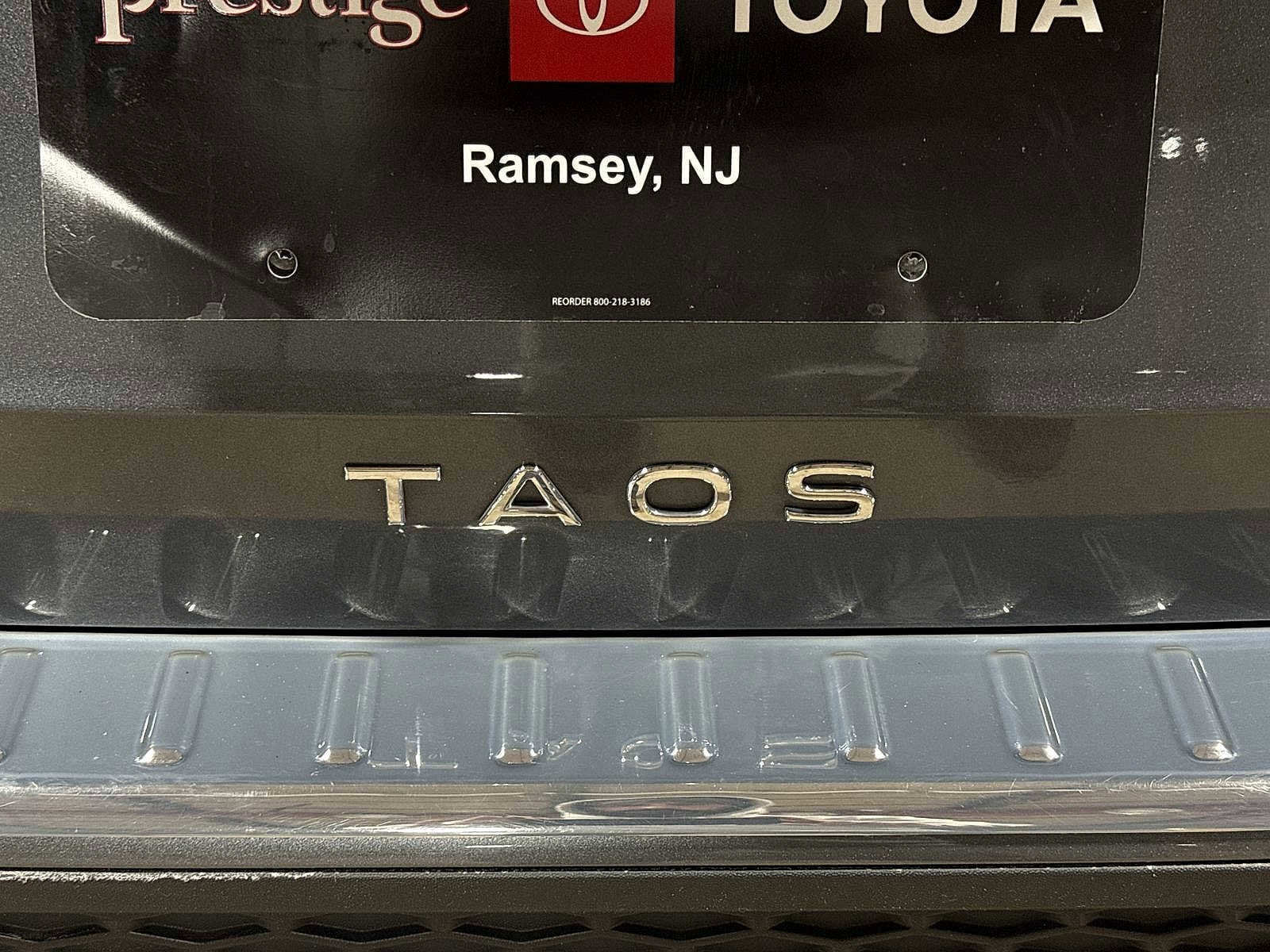 Thumbnail: 2022 Volkswagen Taos - 25