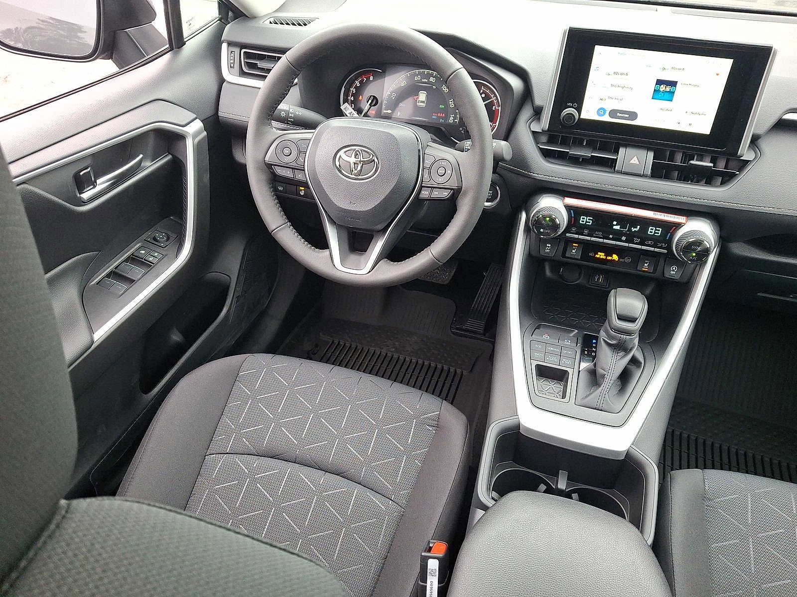 Thumbnail: 2025 Toyota RAV4 - 15