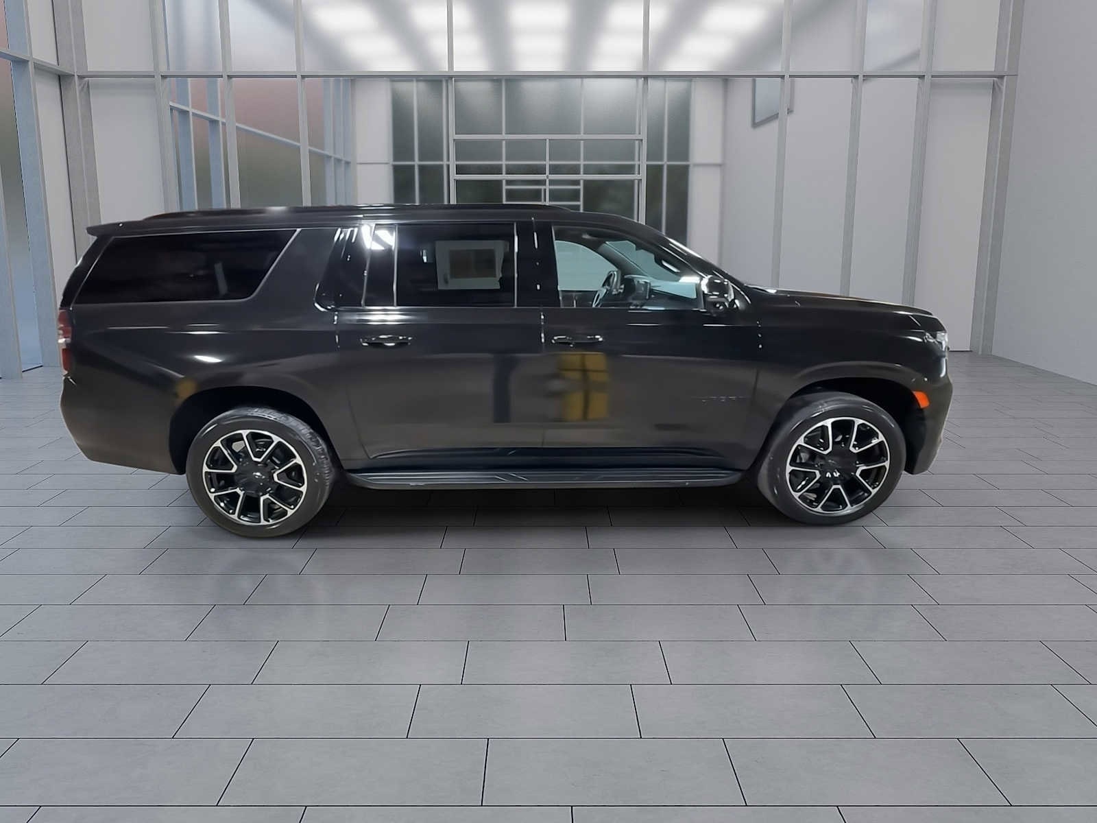 Thumbnail: 2024 Chevrolet Suburban - 9