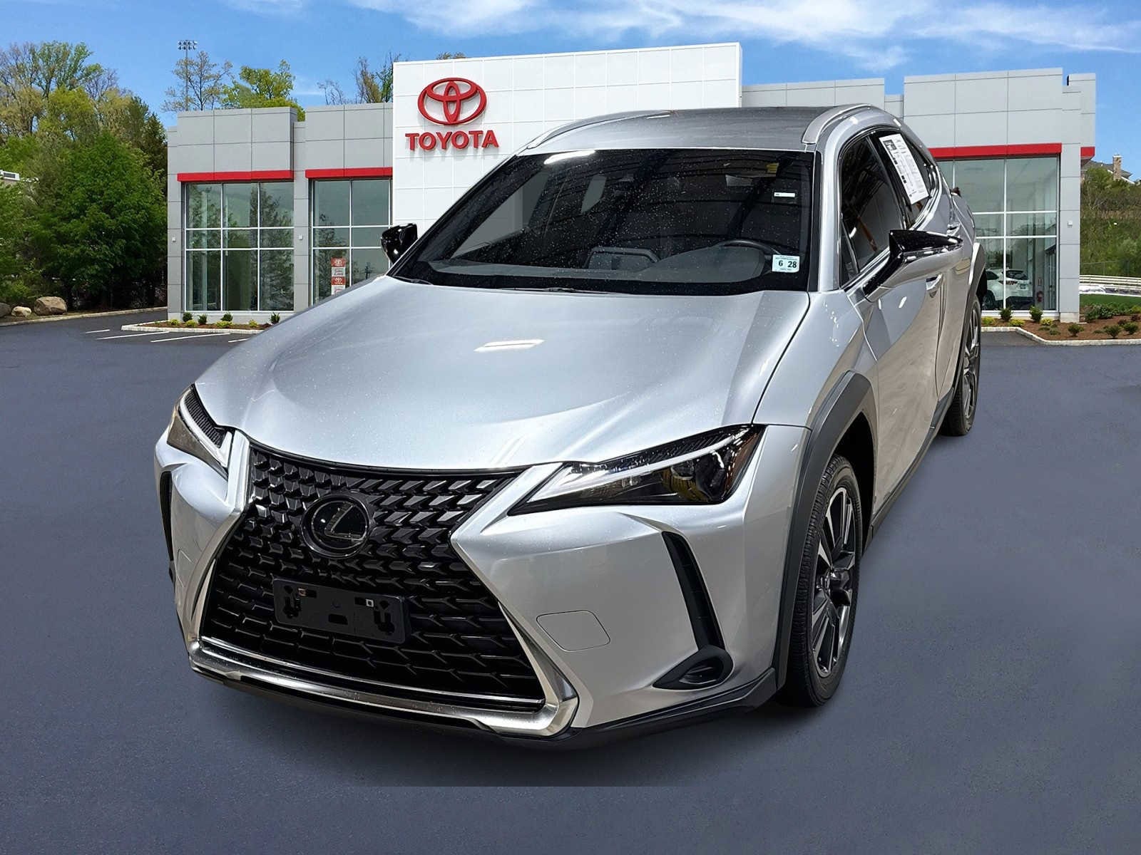 Thumbnail: 2023 Lexus UX - 1