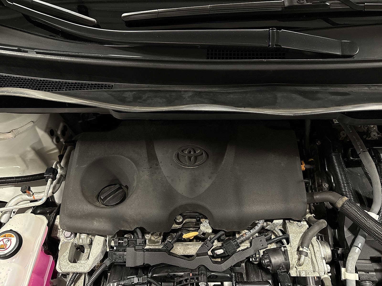 Thumbnail: 2022 Toyota Sienna - 12