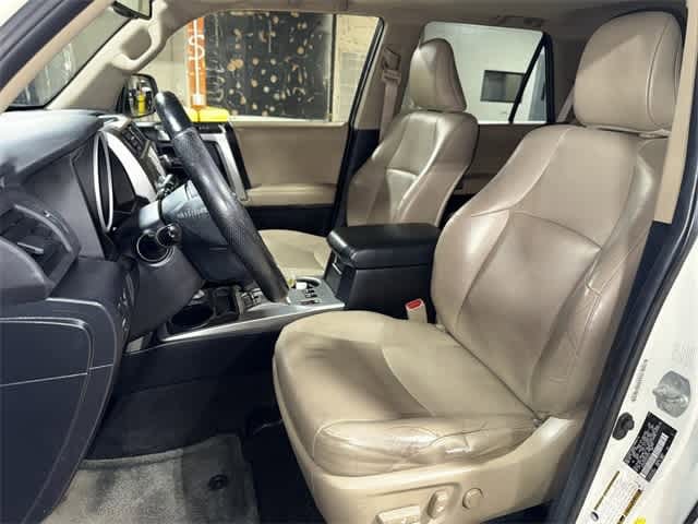 Thumbnail: 2013 Toyota 4Runner - 15