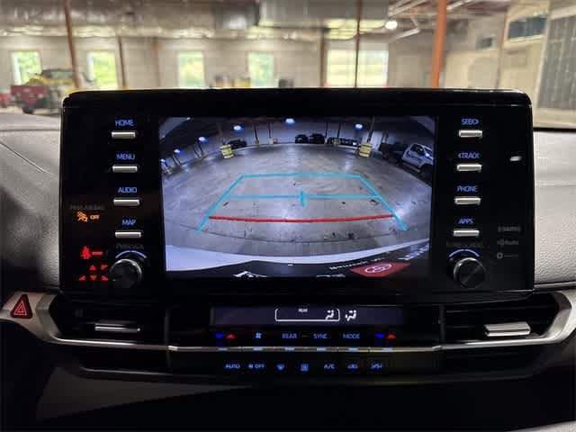 Thumbnail: 2022 Toyota Sienna - 25