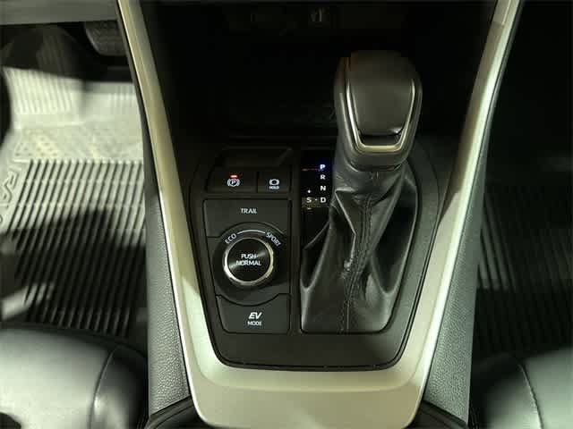 Thumbnail: 2023 Toyota RAV4 - 33