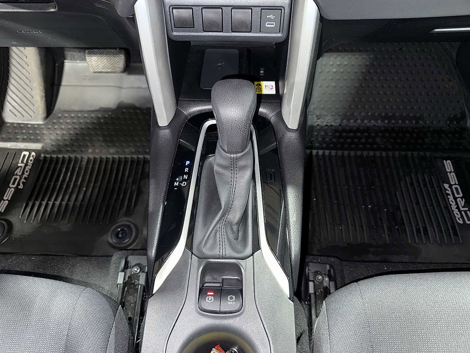 Thumbnail: 2023 Toyota Corolla Cross - 31