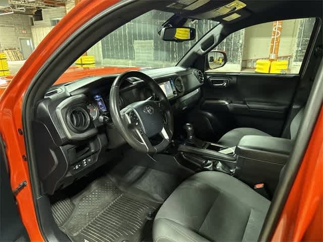 Thumbnail: 2018 Toyota Tacoma - 30