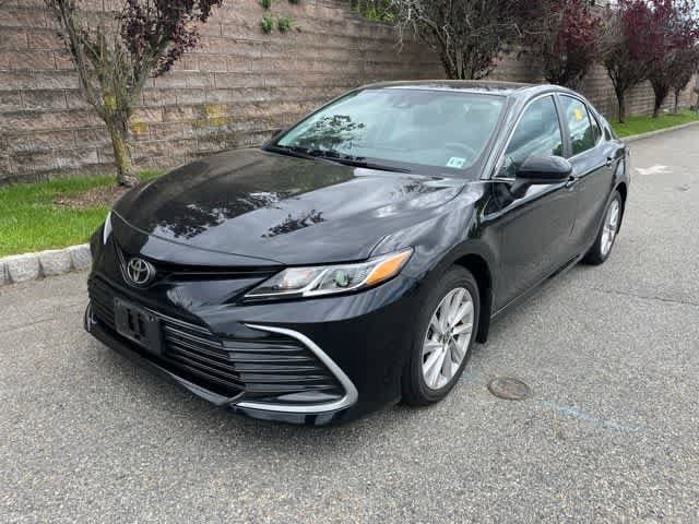 2021 Toyota Camry 2.5 Auto LE's photo