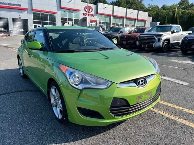 Thumbnail: 2012 Hyundai Veloster - 3