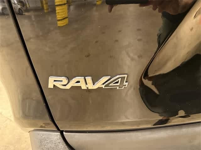 Thumbnail: 2022 Toyota RAV4 - 24