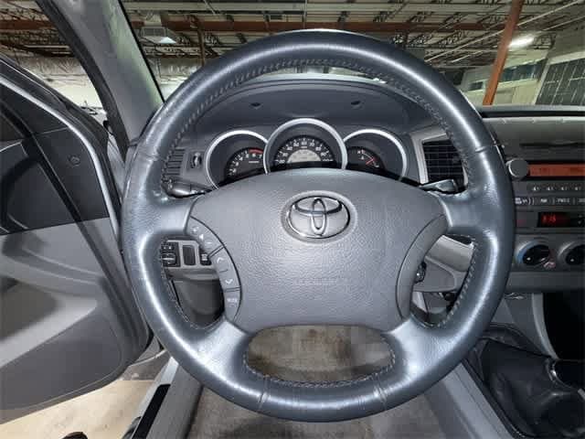 Thumbnail: 2006 Toyota Tacoma - 18