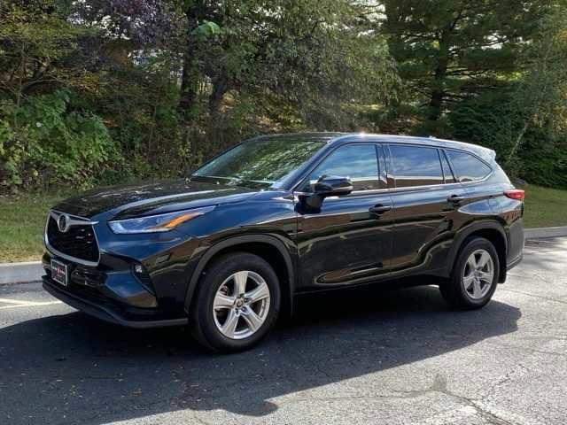 2021 Toyota Highlander LE -
                Ramsey, NJ