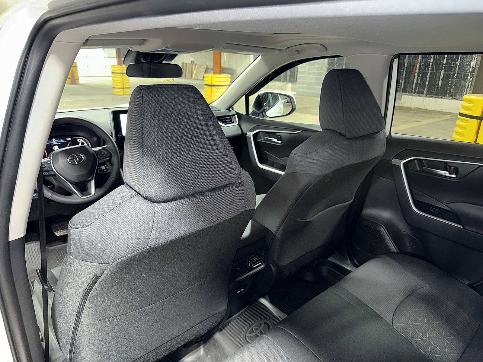 Thumbnail: 2025 Toyota RAV4 - 28