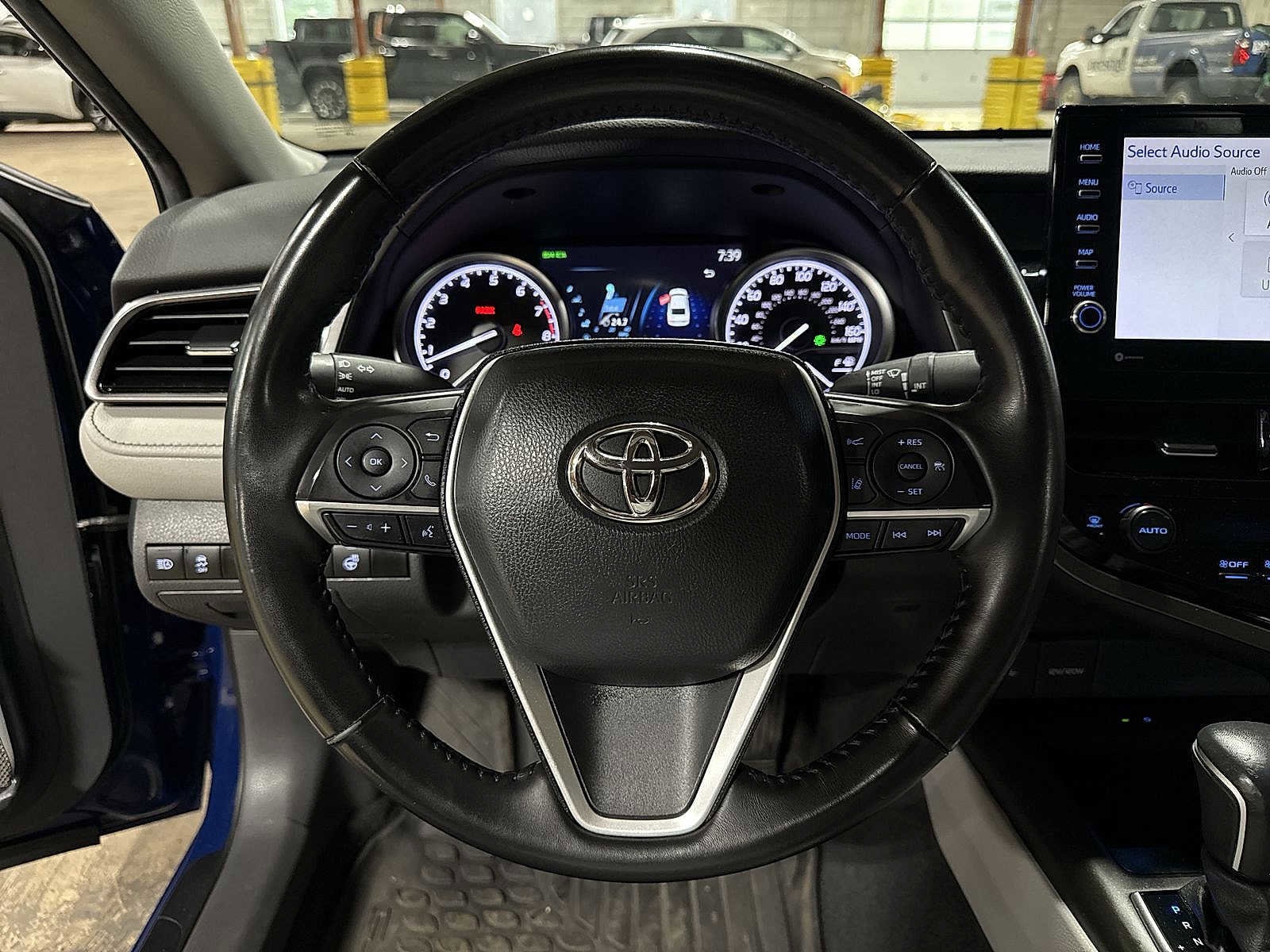 Thumbnail: 2023 Toyota Camry - 18