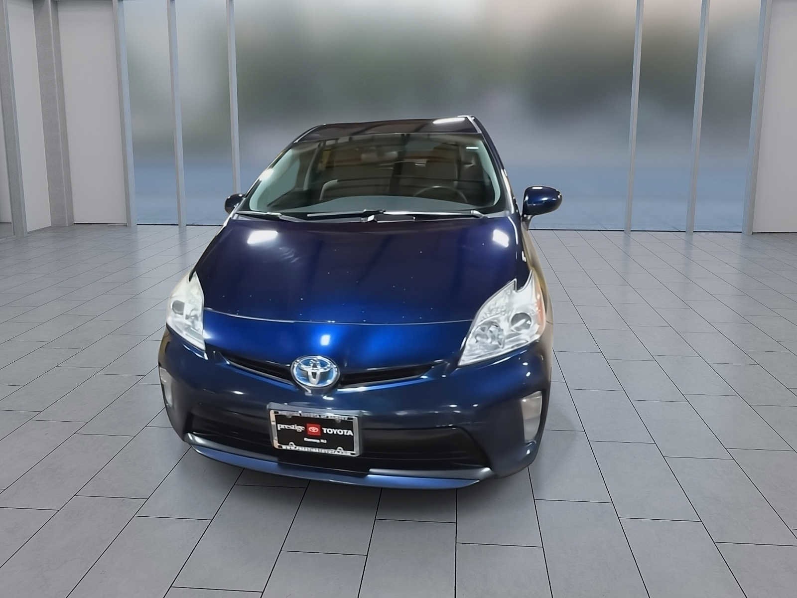 Thumbnail: 2015 Toyota Prius - 9