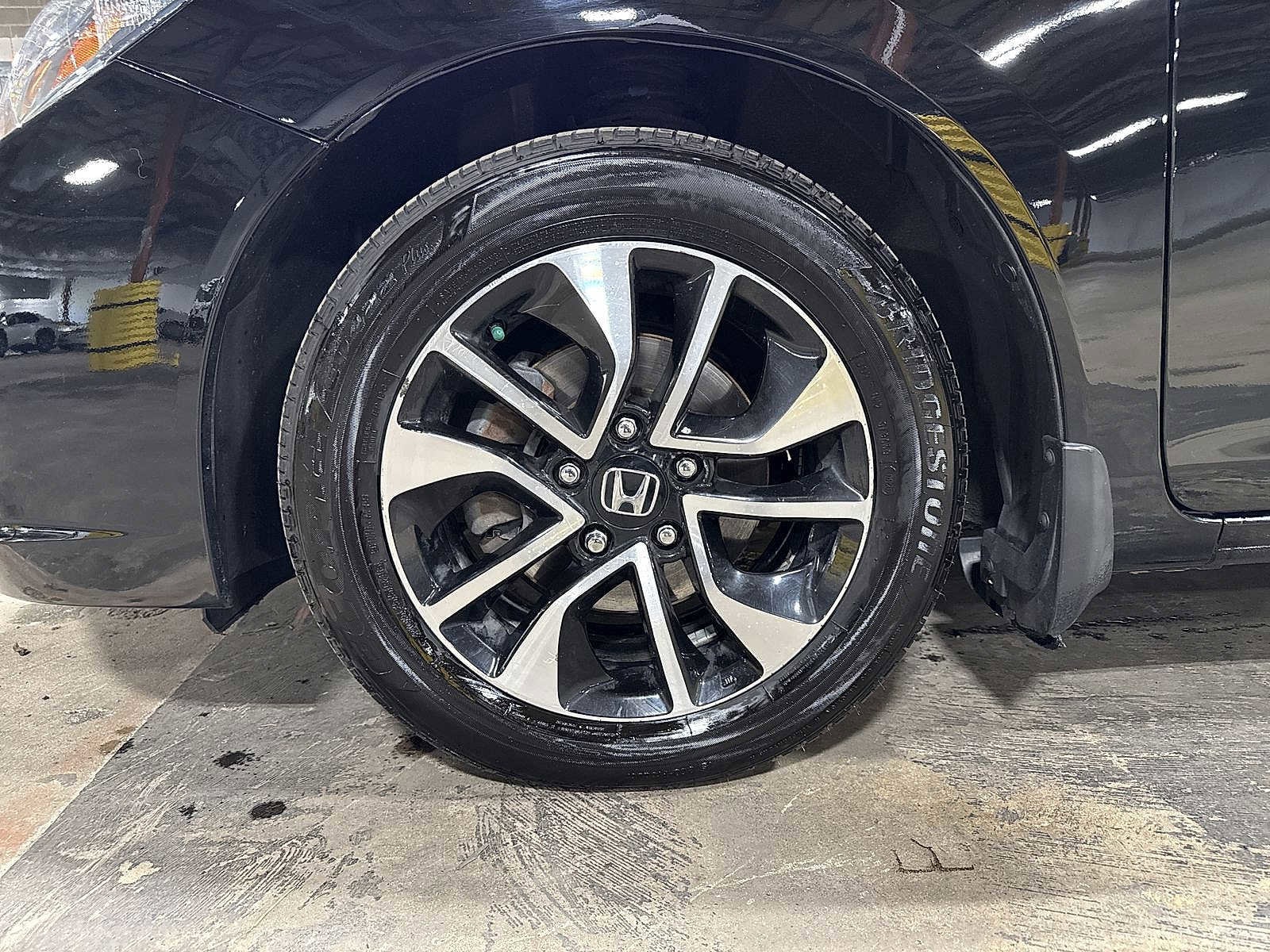 Thumbnail: 2015 Honda Civic - 10