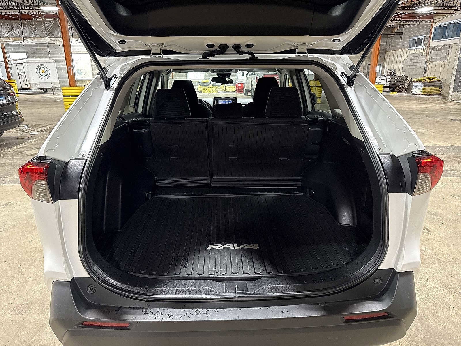 Thumbnail: 2021 Toyota RAV4 - 11