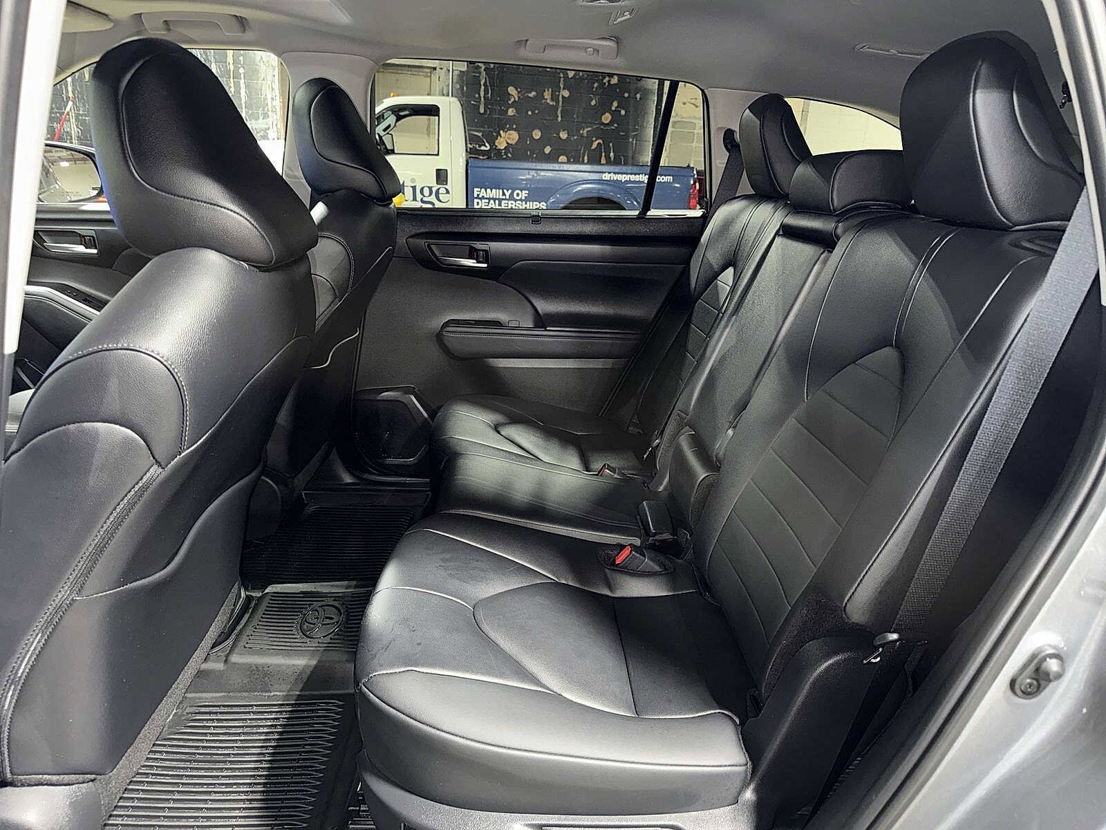 Thumbnail: 2026 Toyota Highlander - 17