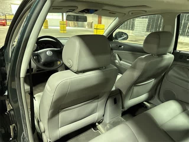 Thumbnail: 2004 Volkswagen Passat - 25