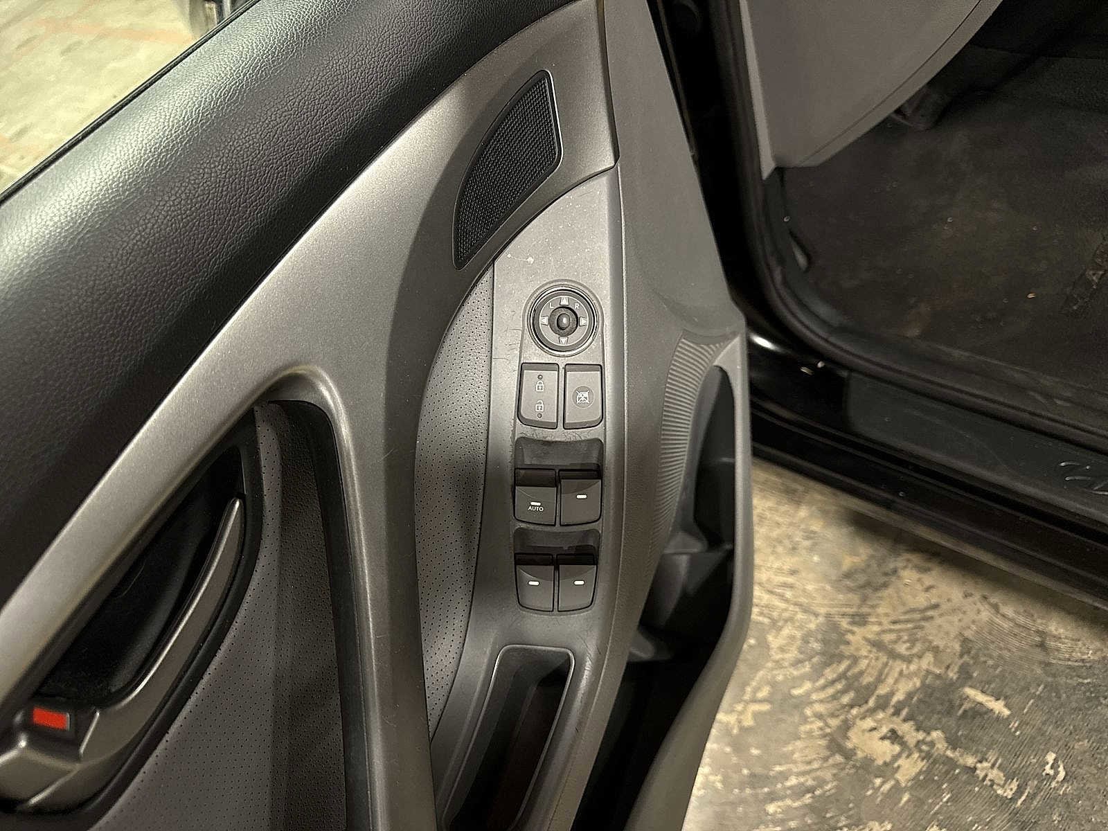 Thumbnail: 2013 Hyundai Elantra - 22