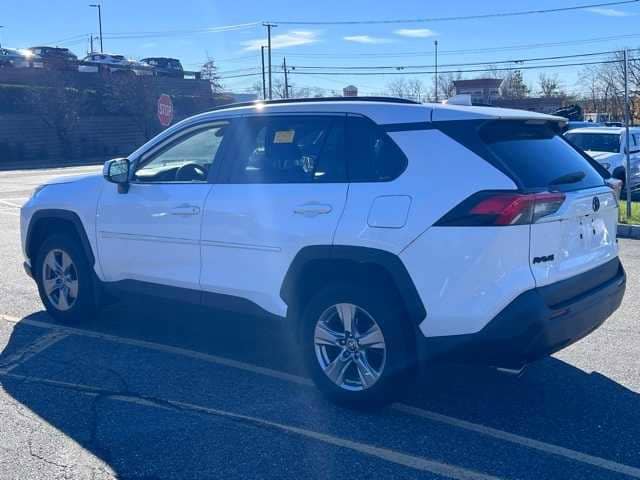 Thumbnail: 2022 Toyota RAV4 - 6