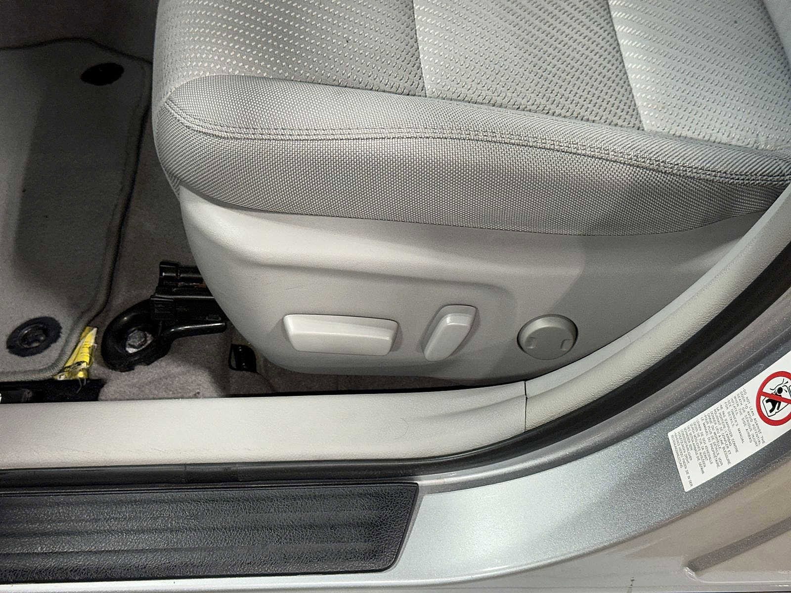 Thumbnail: 2016 Toyota Camry - 22