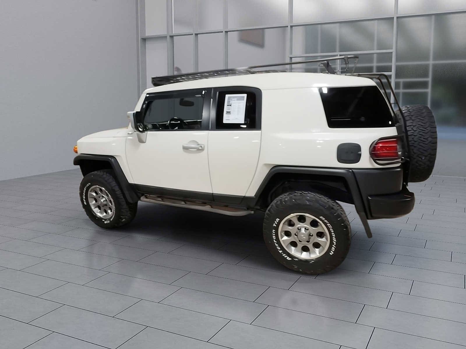 Thumbnail: 2013 Toyota FJ Cruiser - 2